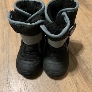 Kamik kids winter boots black size 5